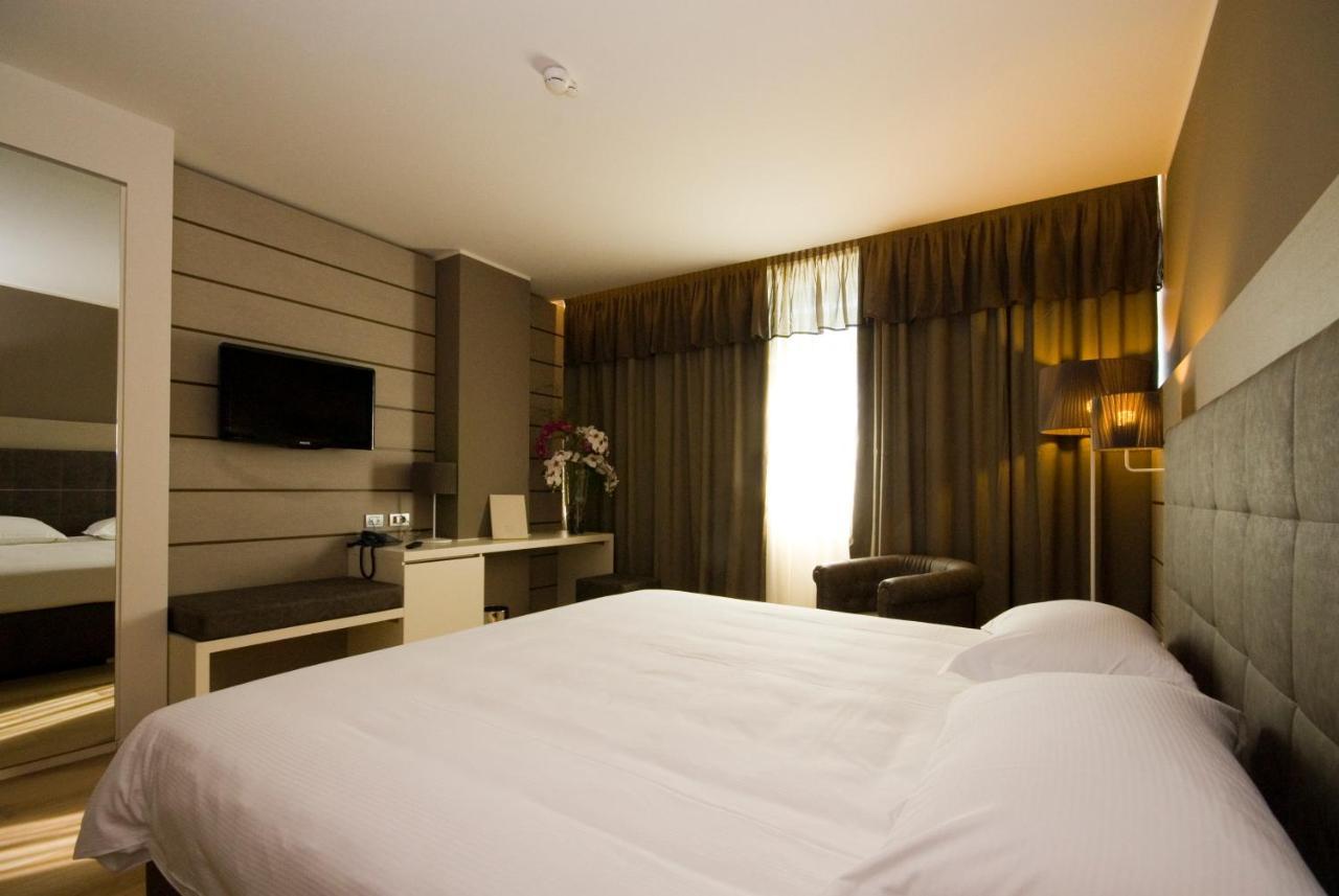 Hotel Glamour Bassano del Grappa Bagian luar foto