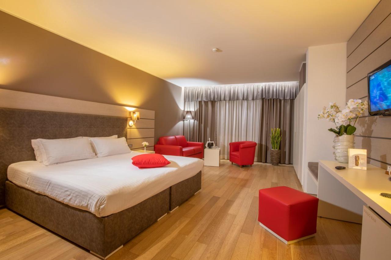 Hotel Glamour Bassano del Grappa Bagian luar foto