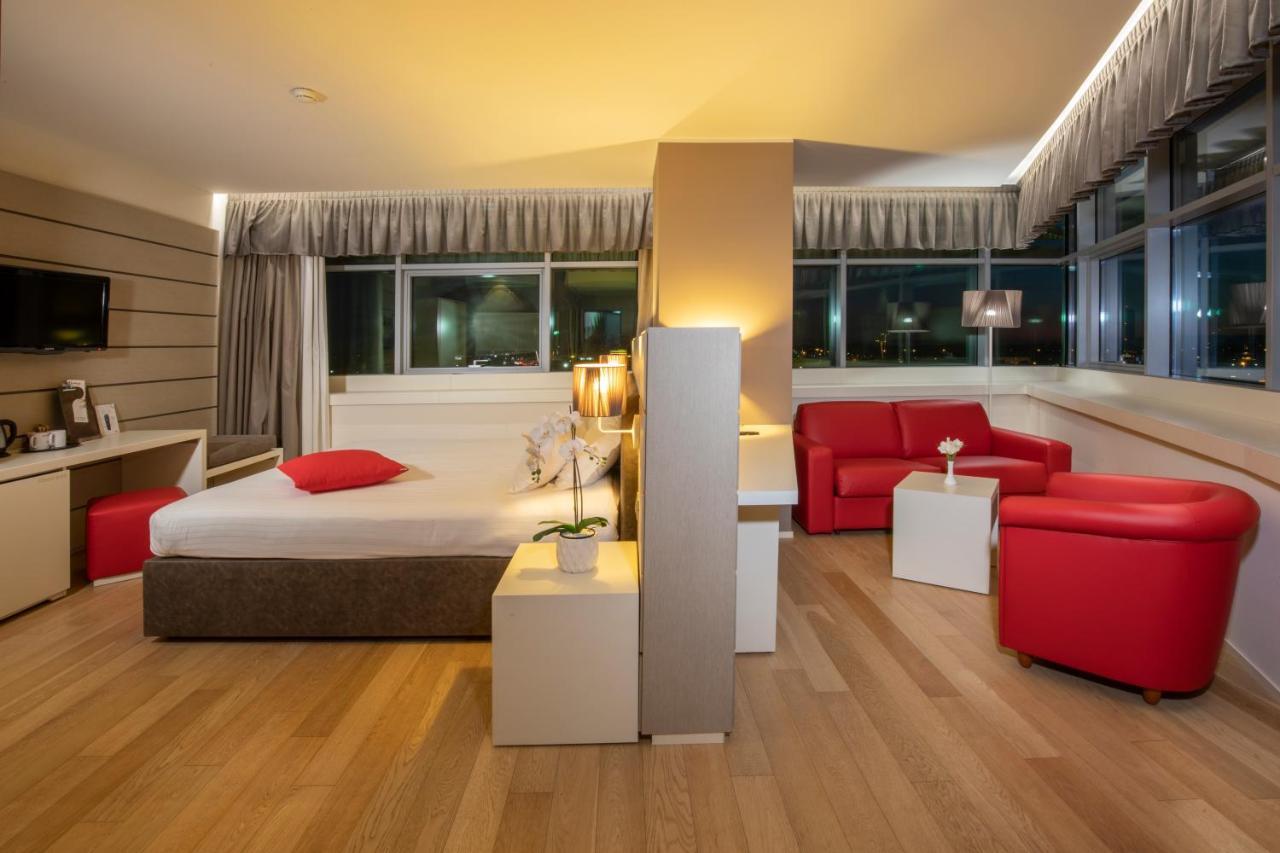 Hotel Glamour Bassano del Grappa Bagian luar foto