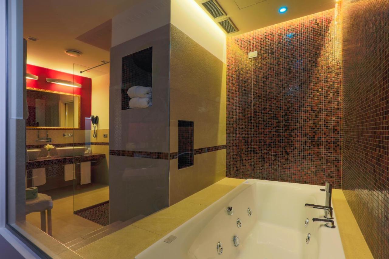 Hotel Glamour Bassano del Grappa Bagian luar foto