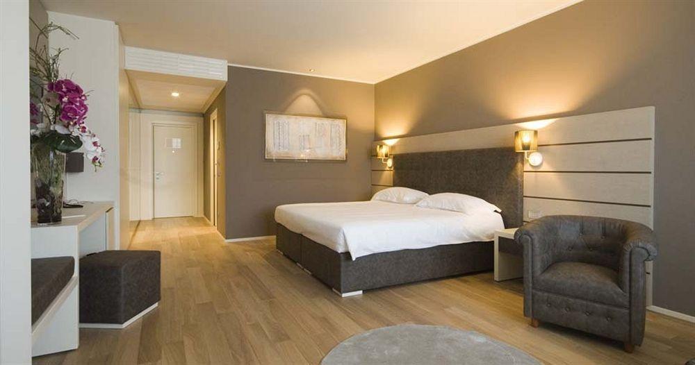 Hotel Glamour Bassano del Grappa Bagian luar foto