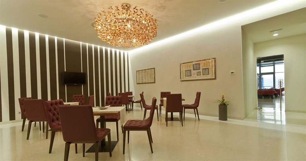 Hotel Glamour Bassano del Grappa Bagian luar foto