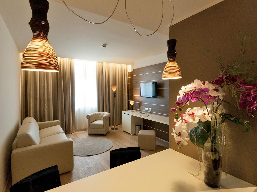 Hotel Glamour Bassano del Grappa Bagian luar foto