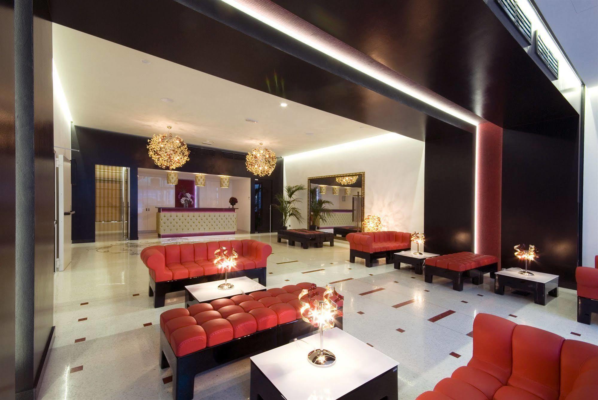 Hotel Glamour Bassano del Grappa Bagian luar foto