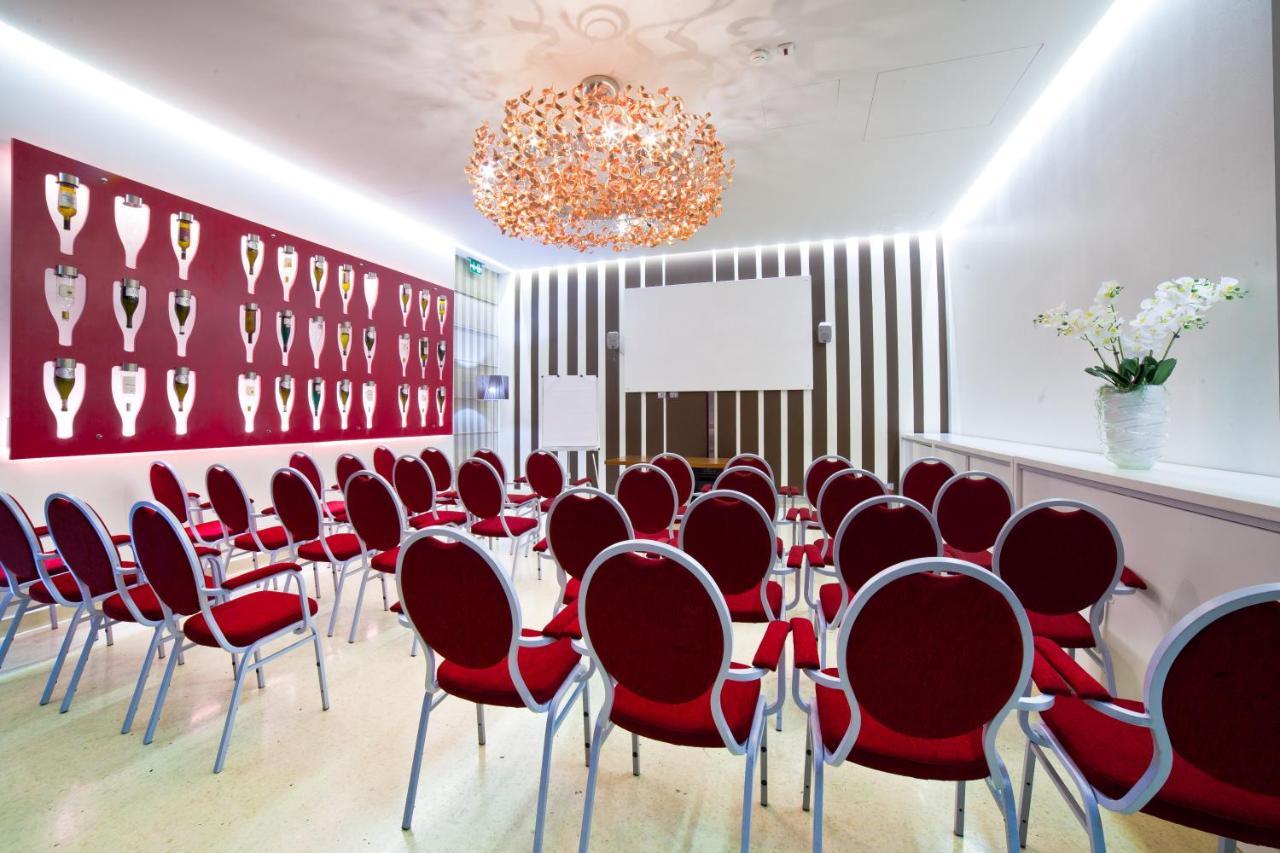 Hotel Glamour Bassano del Grappa Bagian luar foto